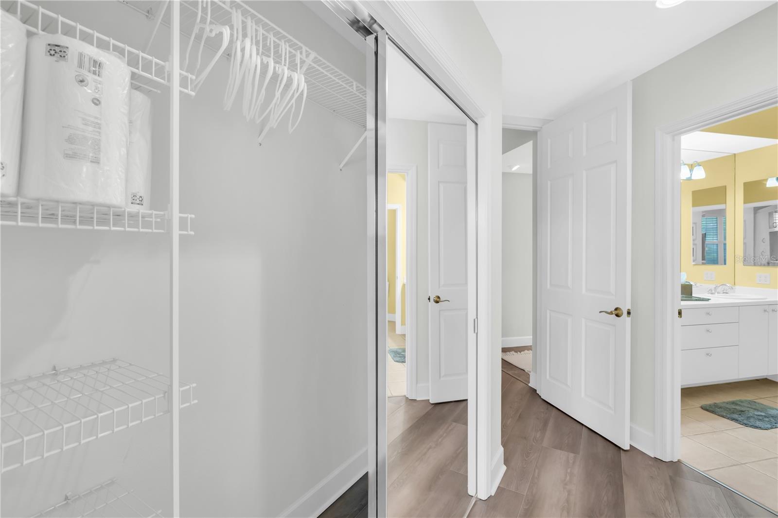 5204 BOUCHARD CIR #102 — photo 23