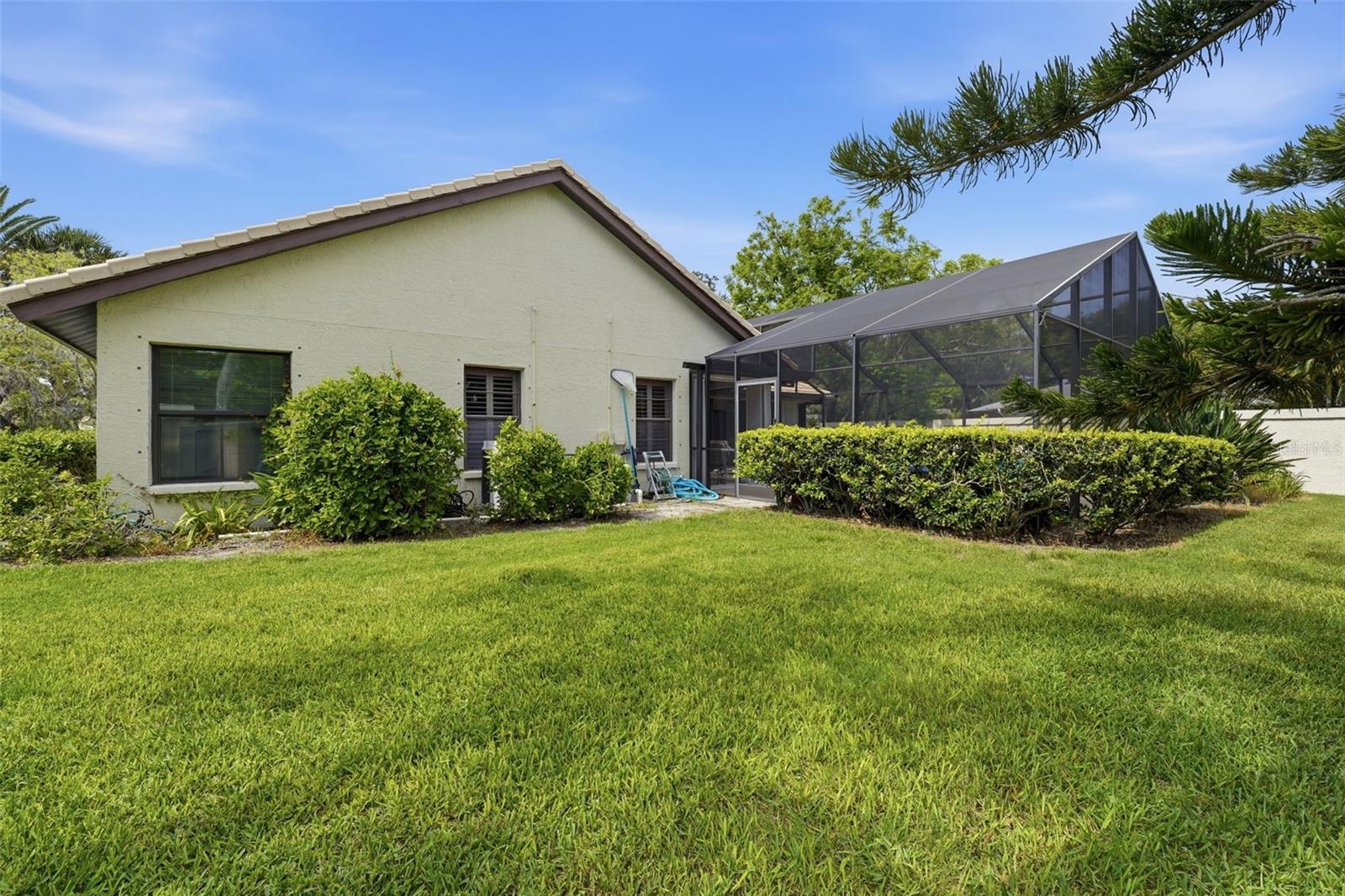 215 CARRIAGE HOUSE LN #215 — photo 30