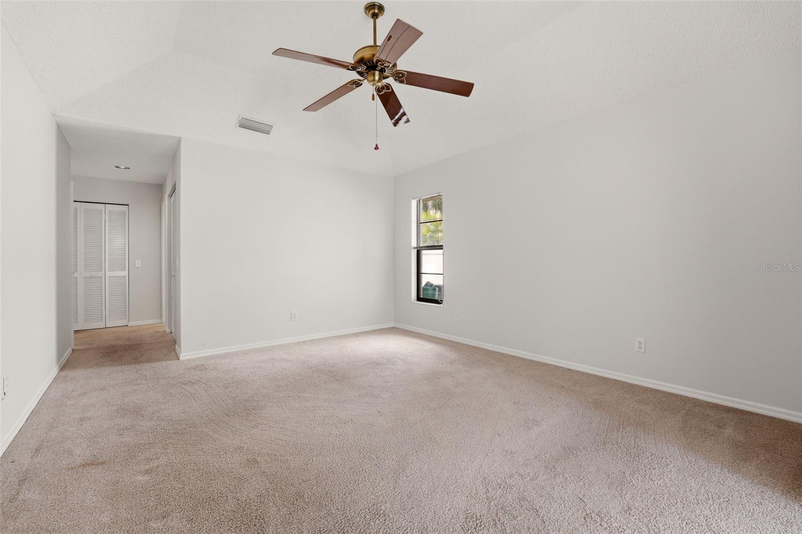 215 CARRIAGE HOUSE LN #215 — photo 21