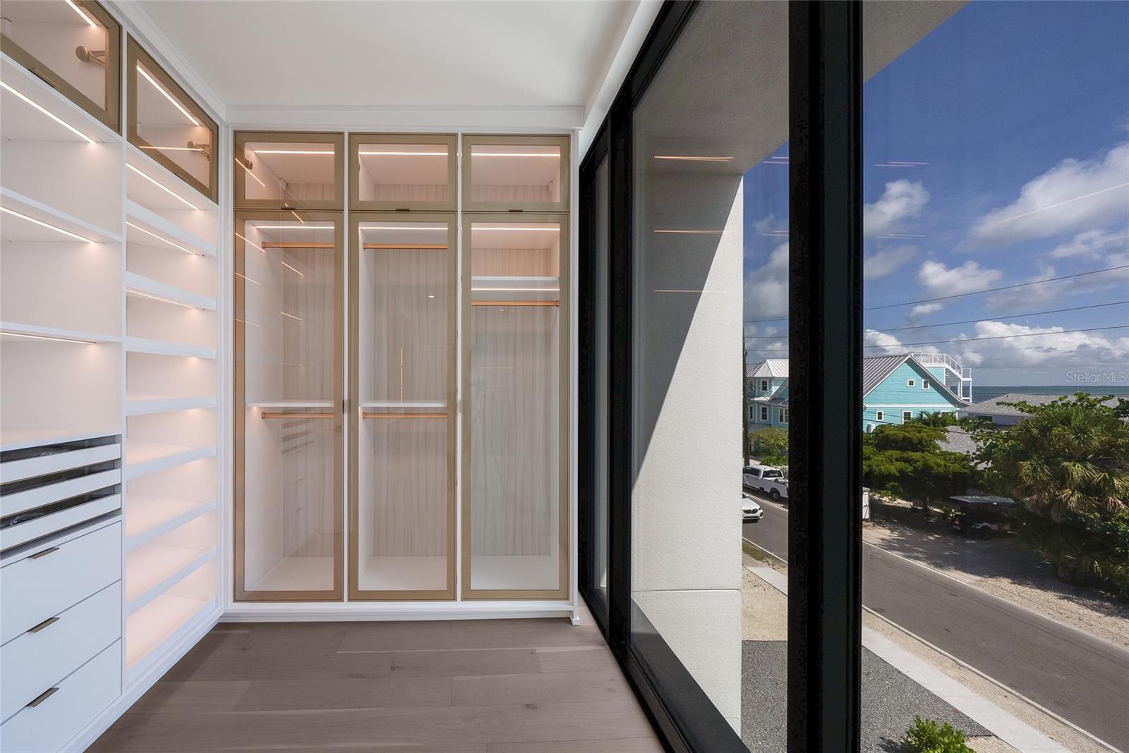 703 S BAY BLVD — photo 36