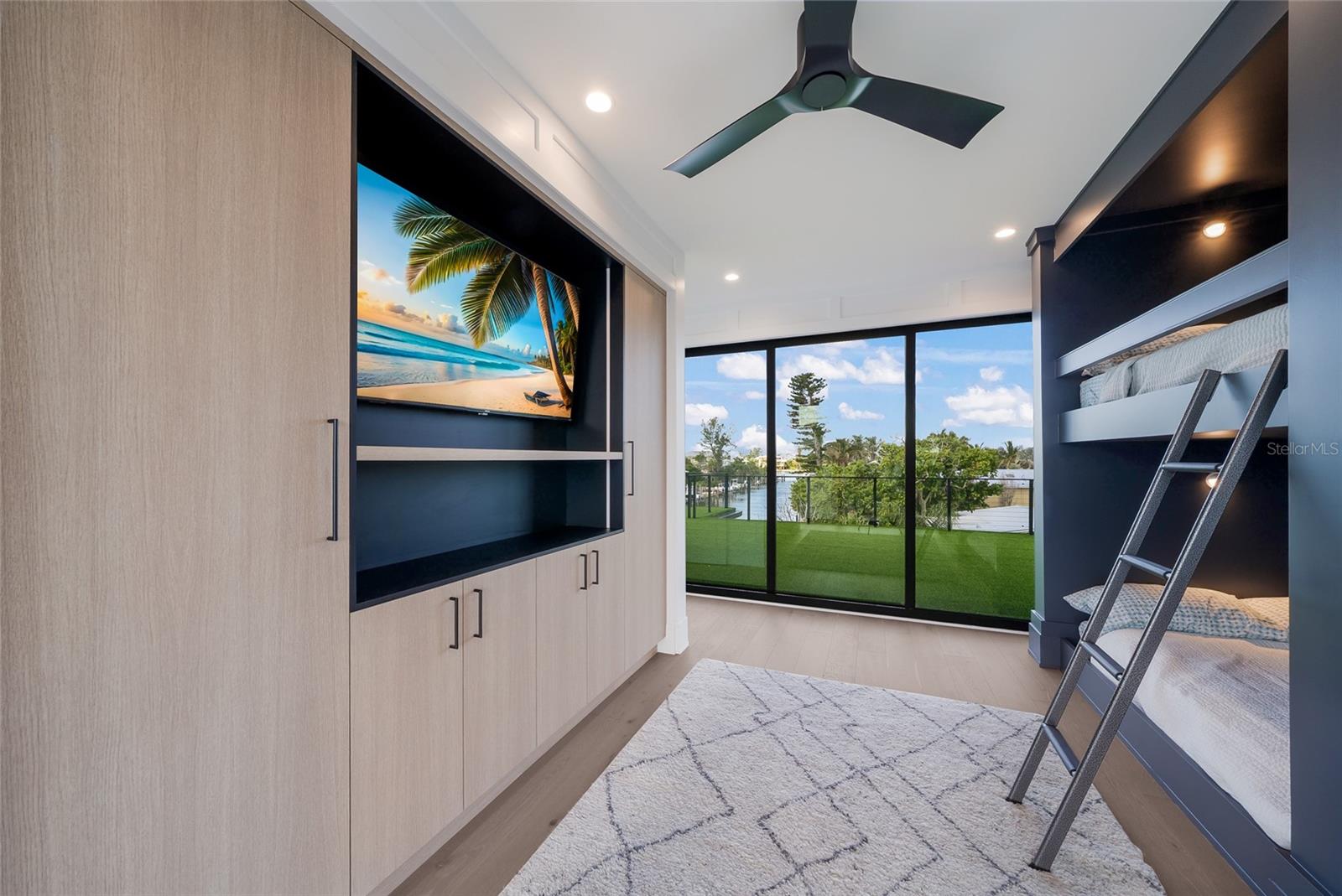 703 S BAY BLVD — photo 49