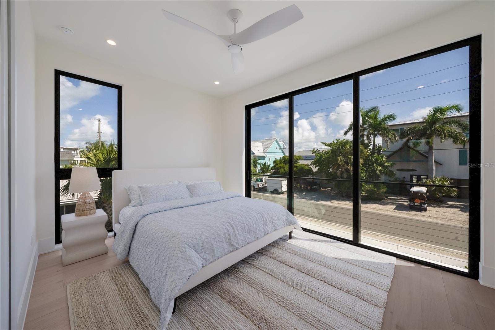 703 S BAY BLVD — photo 37