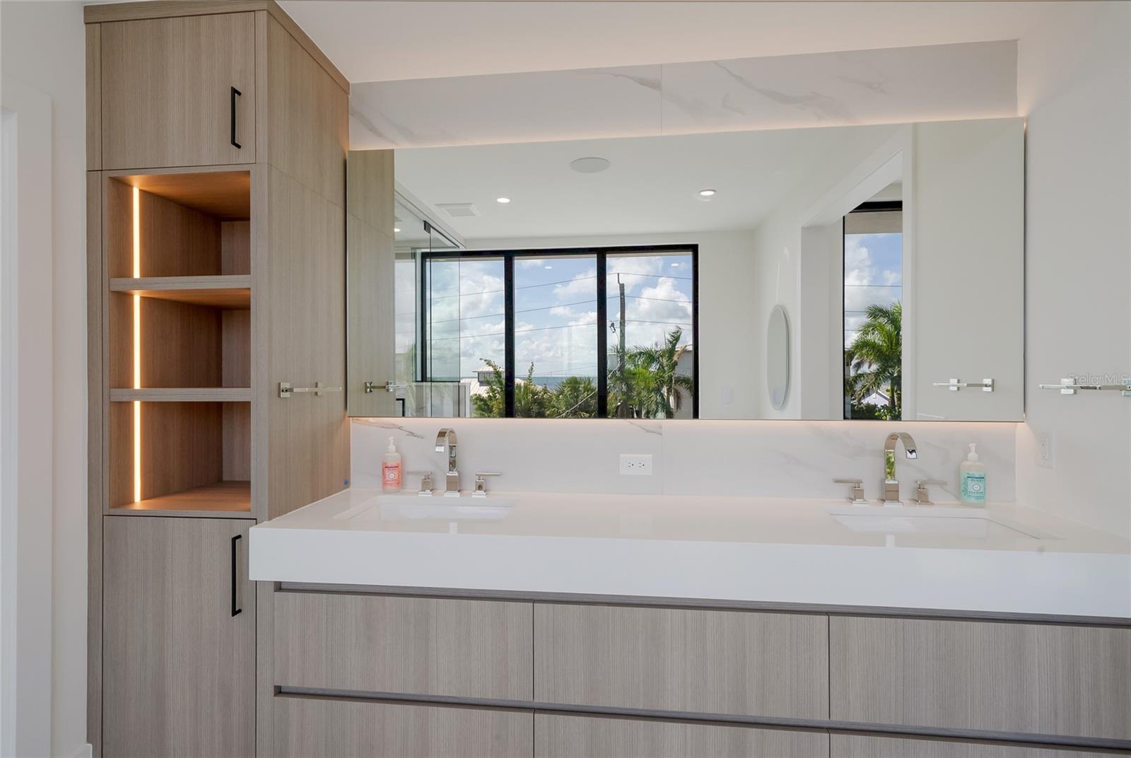 703 S BAY BLVD — photo 46