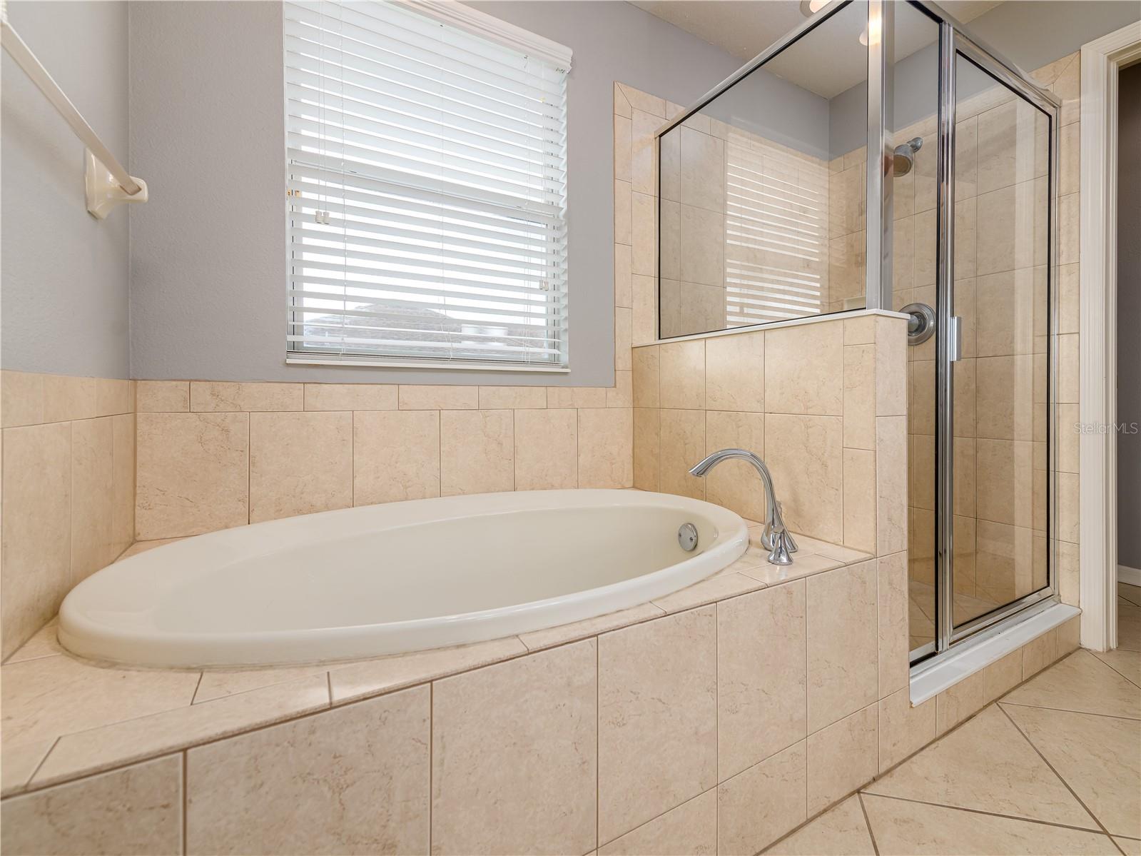 12833 GENEVA GLADE DR — photo 30