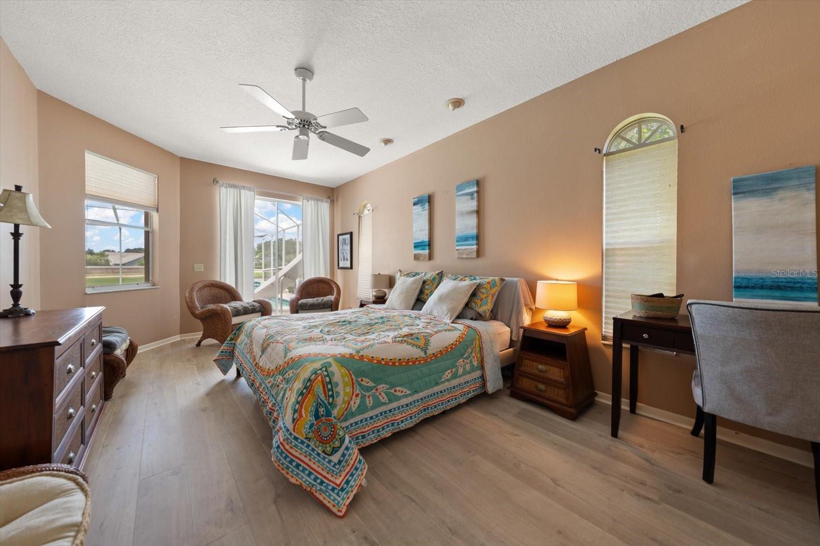 684 SAMANTHA DR — photo 15