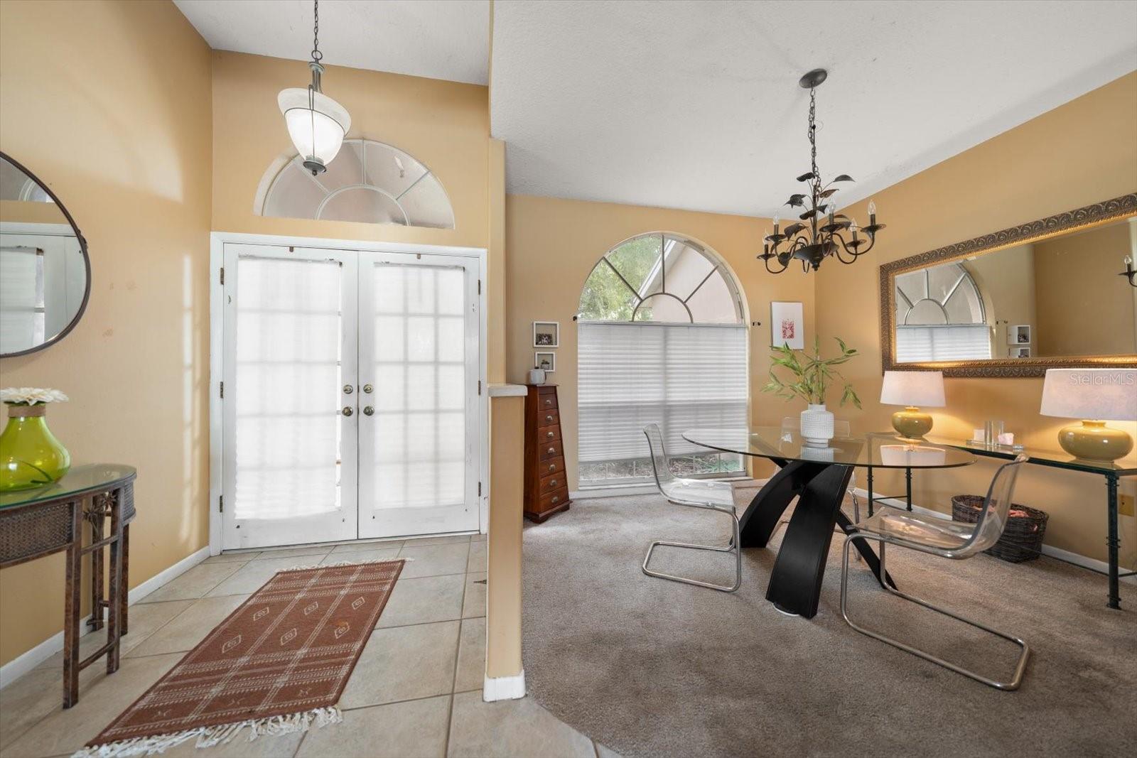 684 SAMANTHA DR — photo 6