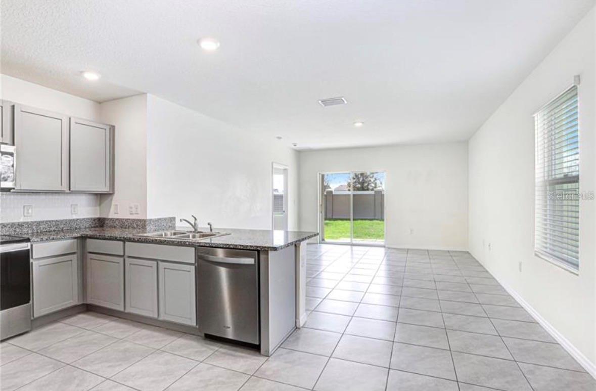 31210 PENNY SURF LOOP — photo 3