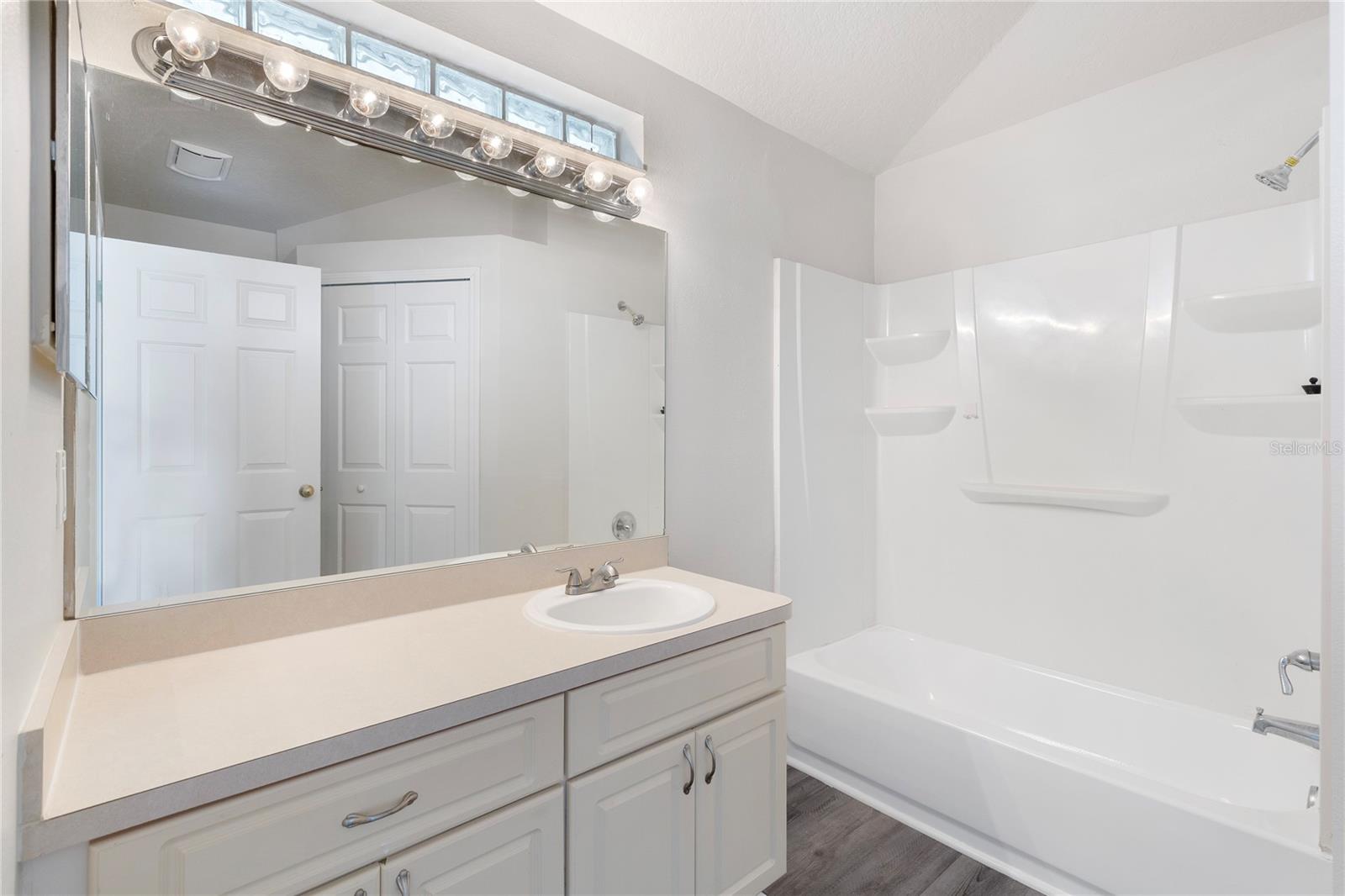 7456 OXFORD GARDEN CIR — photo 19