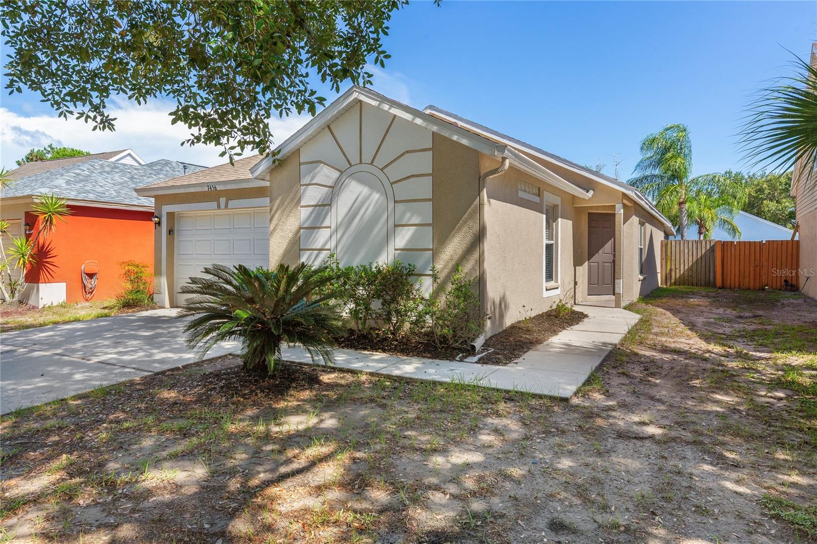 7456 OXFORD GARDEN CIR — photo 24