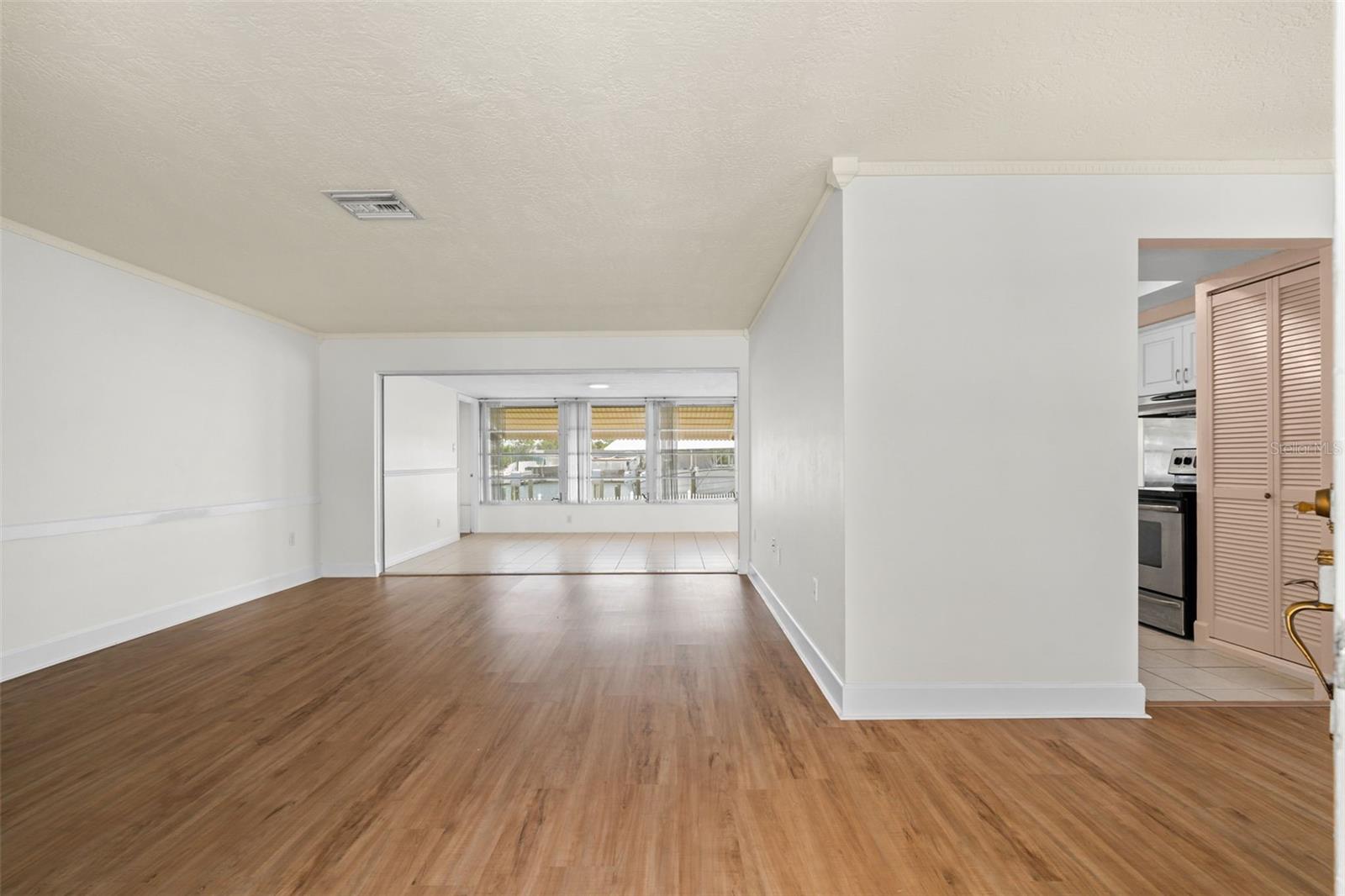 4608 ARLINGTON RD — photo 5