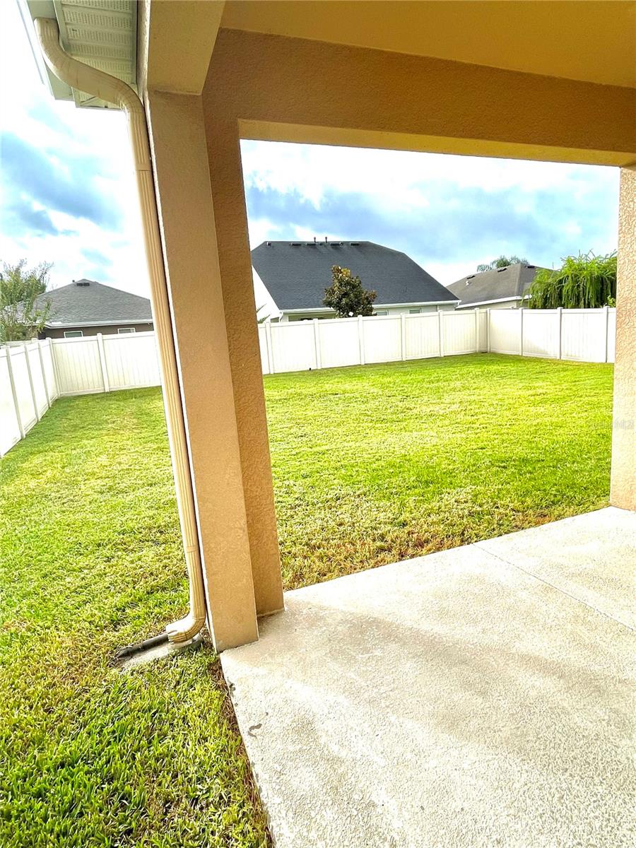 21648 SOUTHERN CHARM DR — photo 3