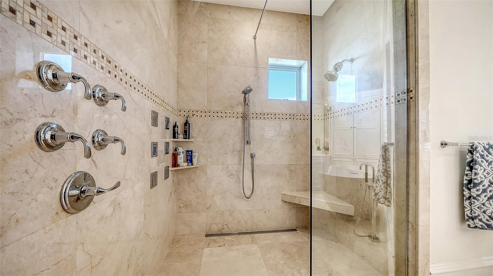 1435 WESTWAY DR — photo 31