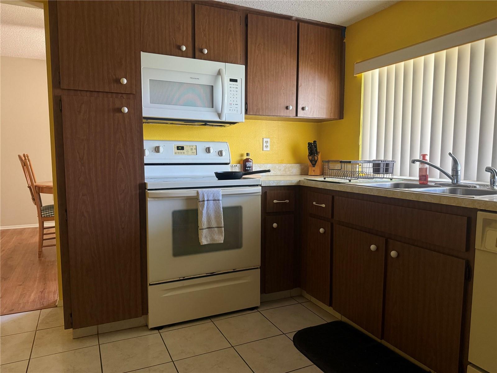 4238 PINEFIELD AVE — photo 11