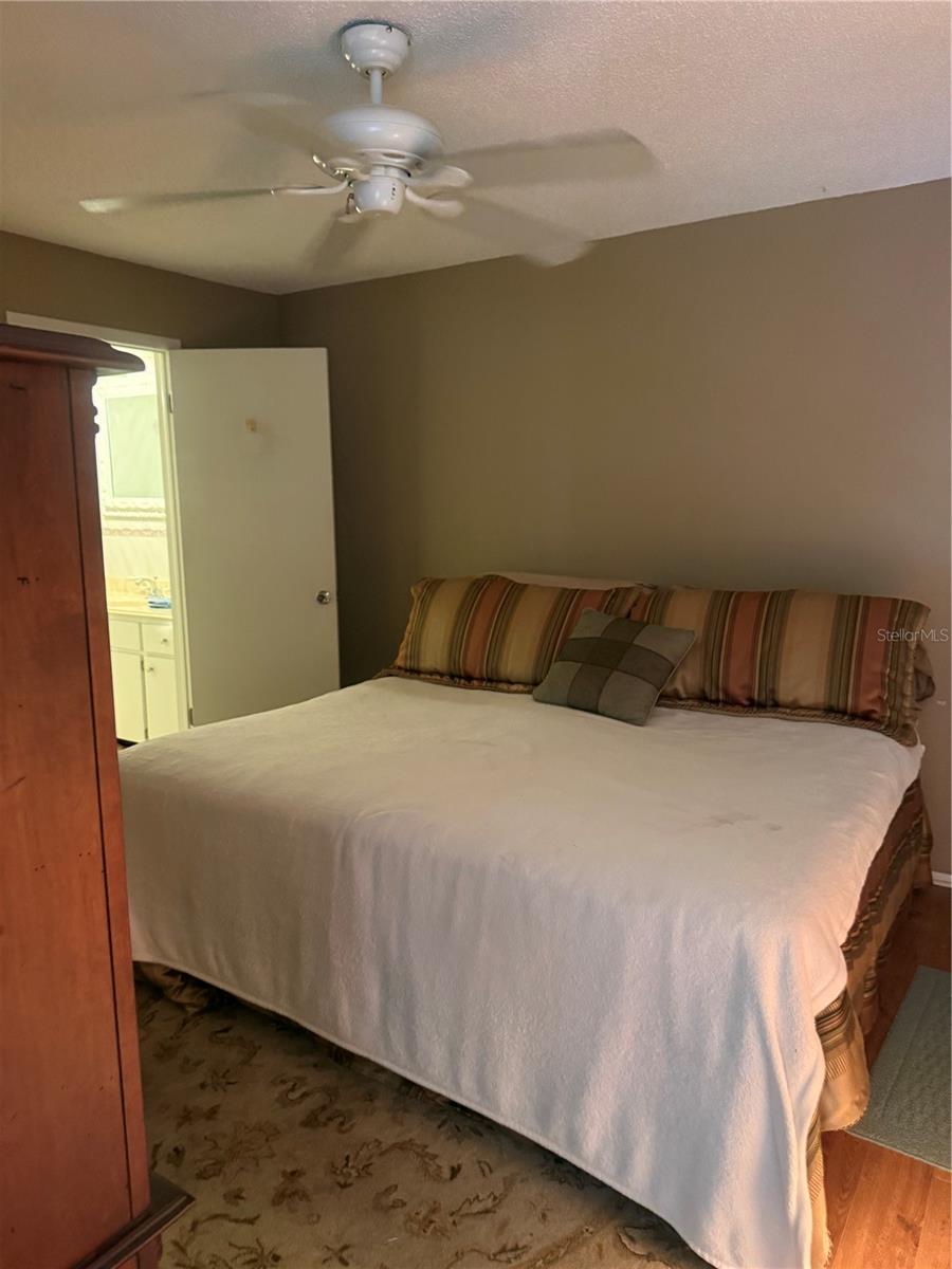 4238 PINEFIELD AVE — photo 30