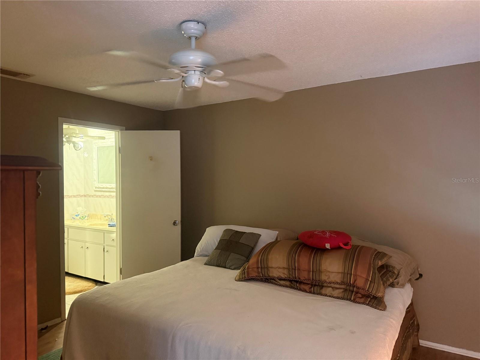4238 PINEFIELD AVE — photo 23