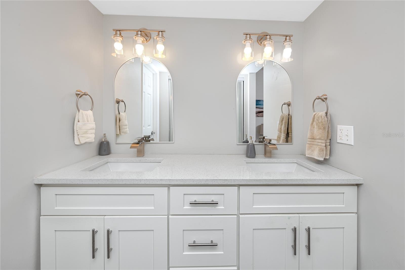 7530 SUNSHINE SKYWAY LN S #115 — photo 18
