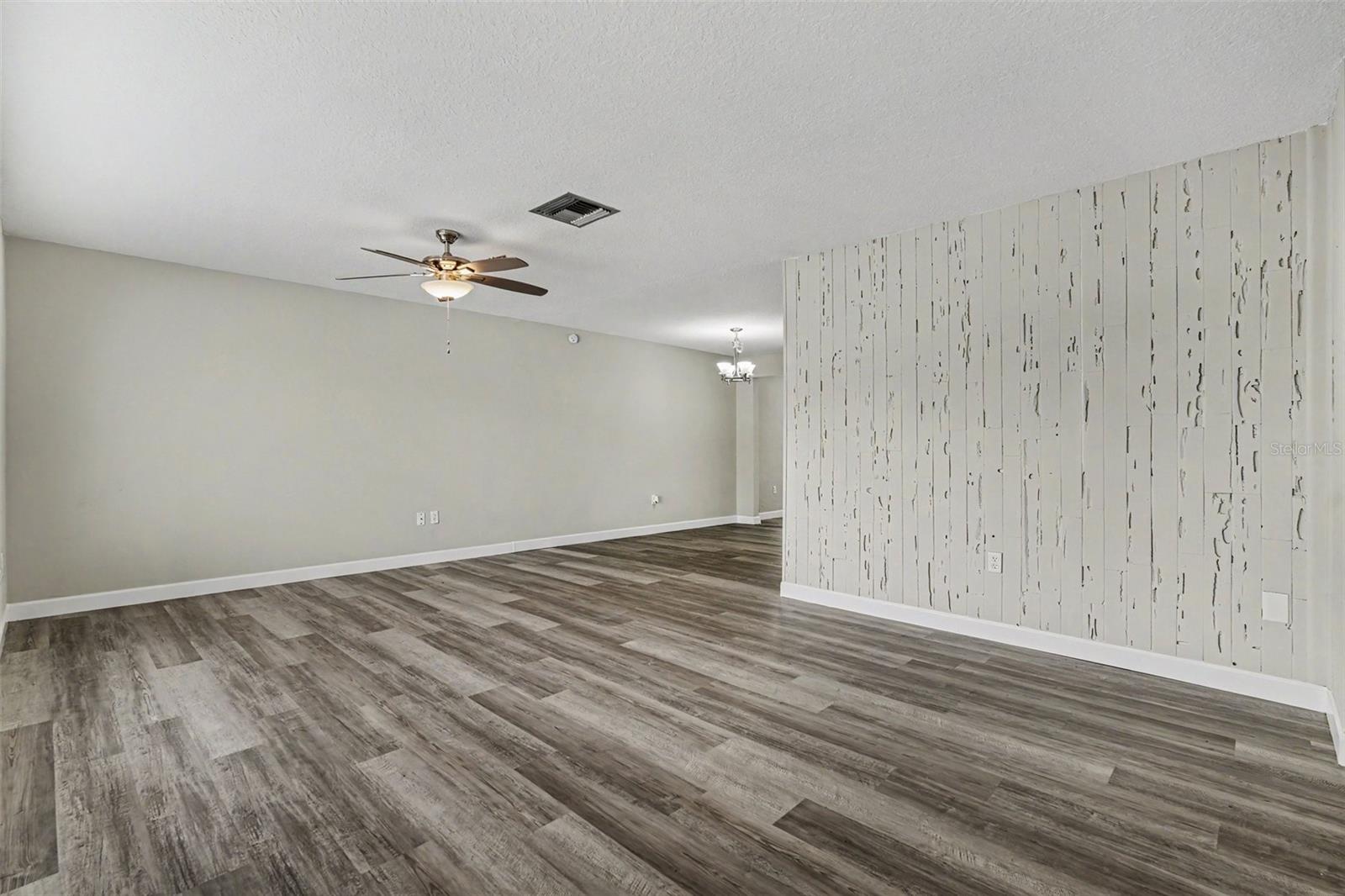 6822 LASSEN AVE — photo 5