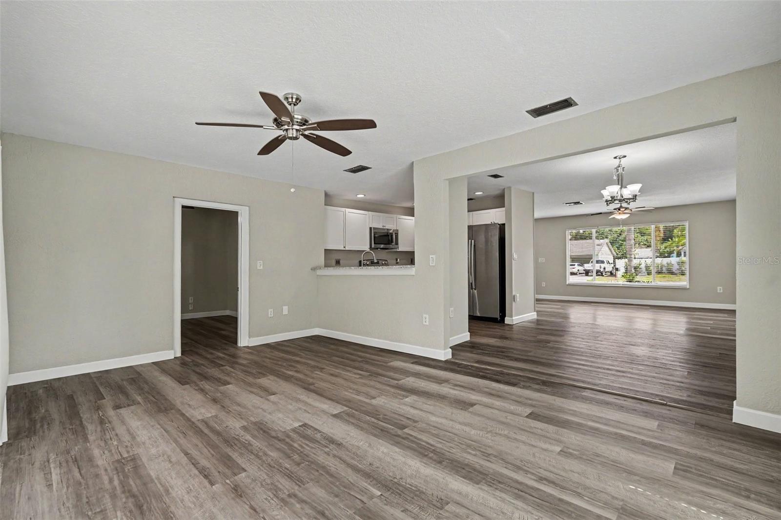 6822 LASSEN AVE — photo 7