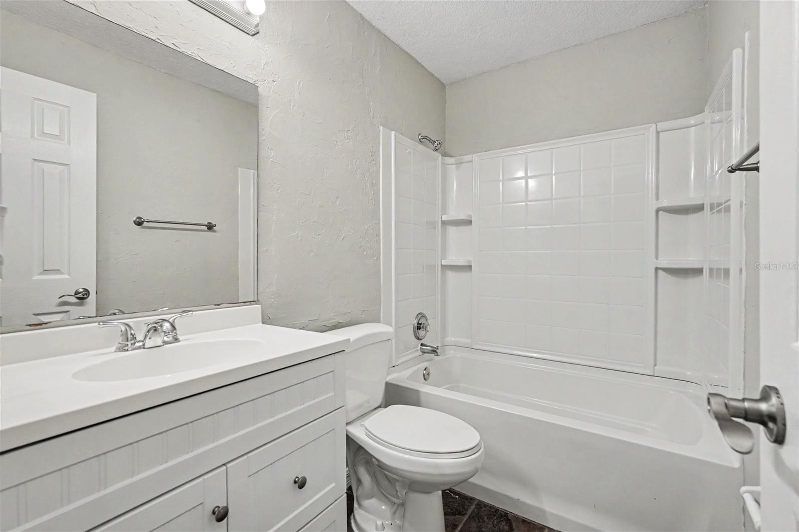 6822 LASSEN AVE — photo 19