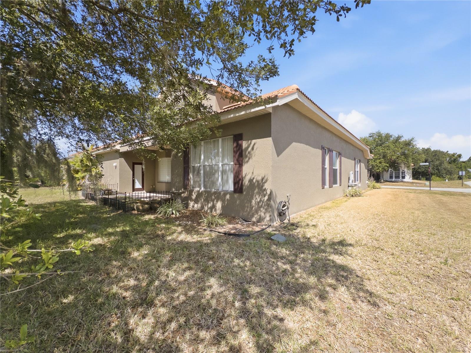 11530 OYSTER BAY CIR — photo 35