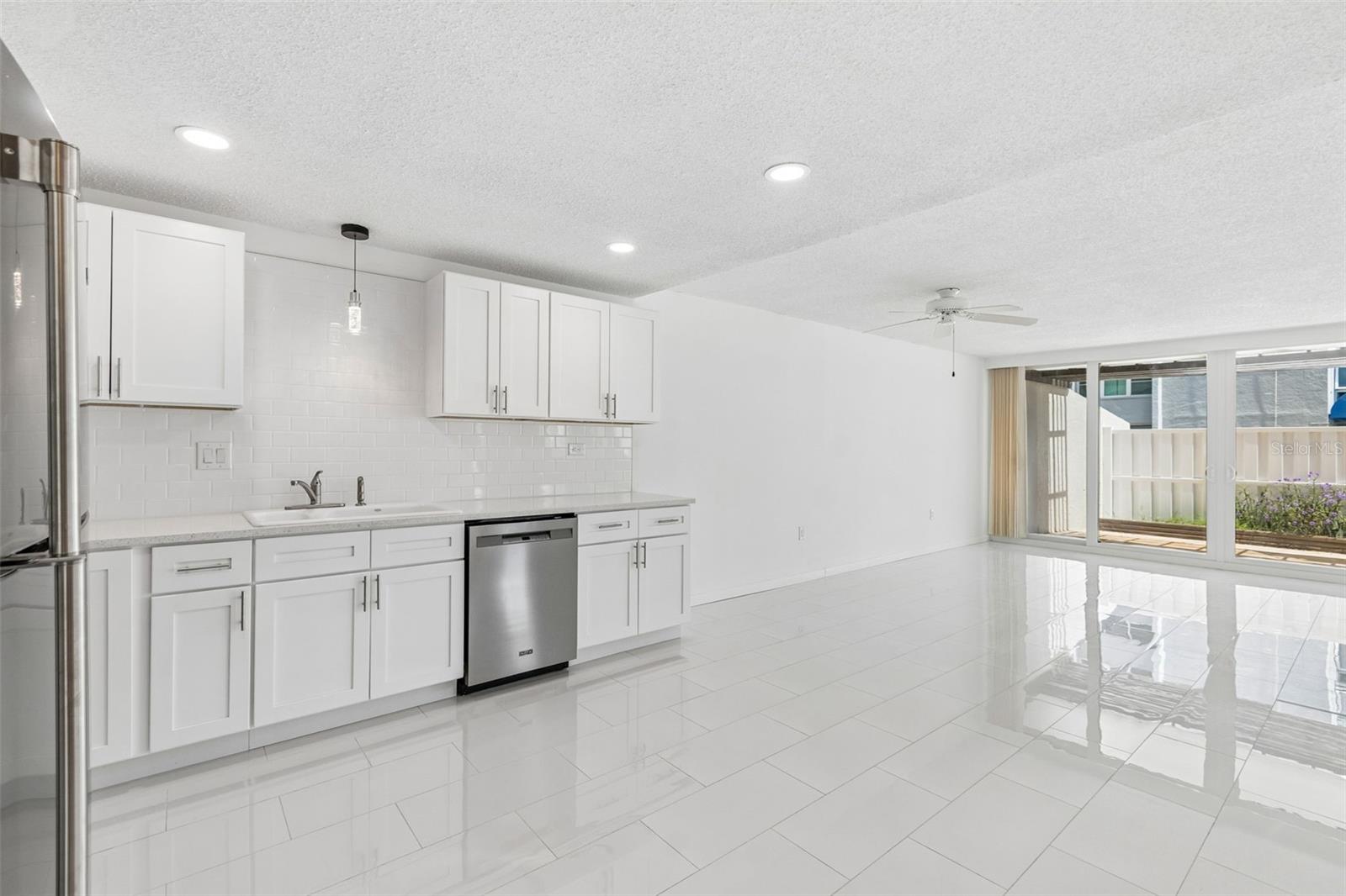 450 TREASURE ISLAND CSWY #106 — photo 11