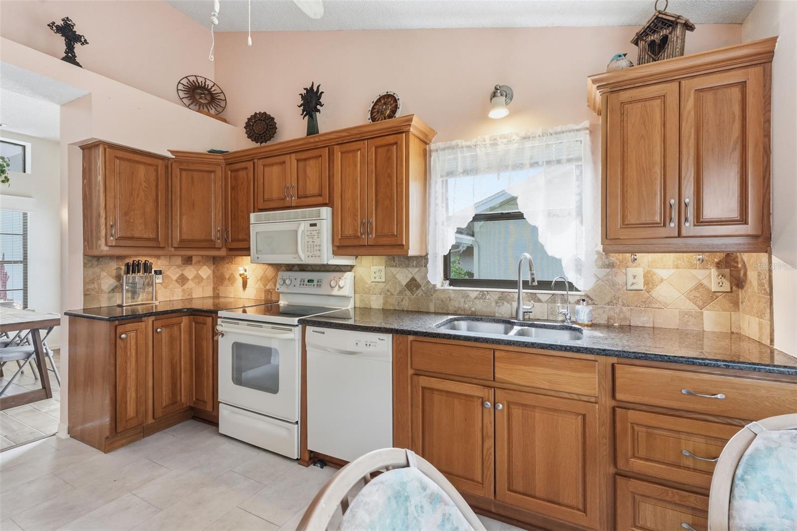 3254 LORI LN — photo 15