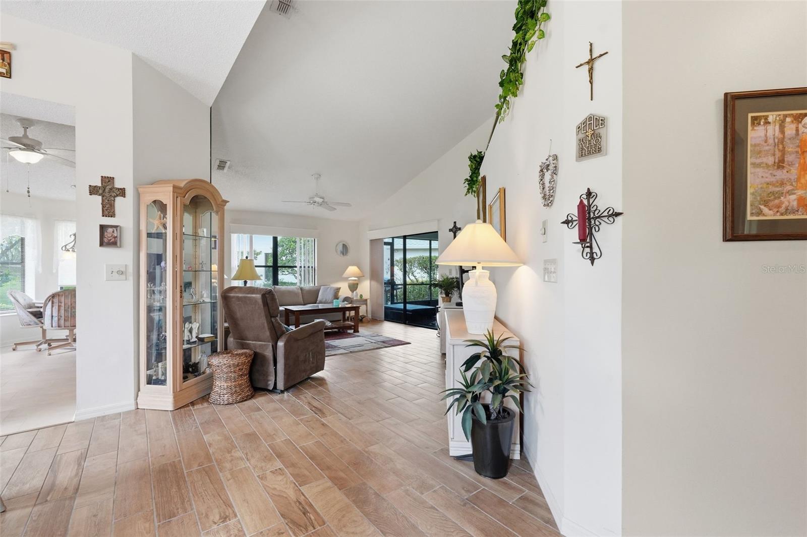 3254 LORI LN — photo 5