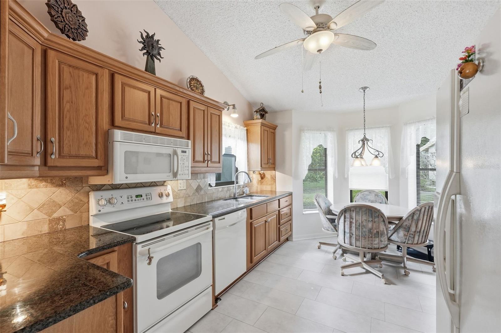 3254 LORI LN — photo 2