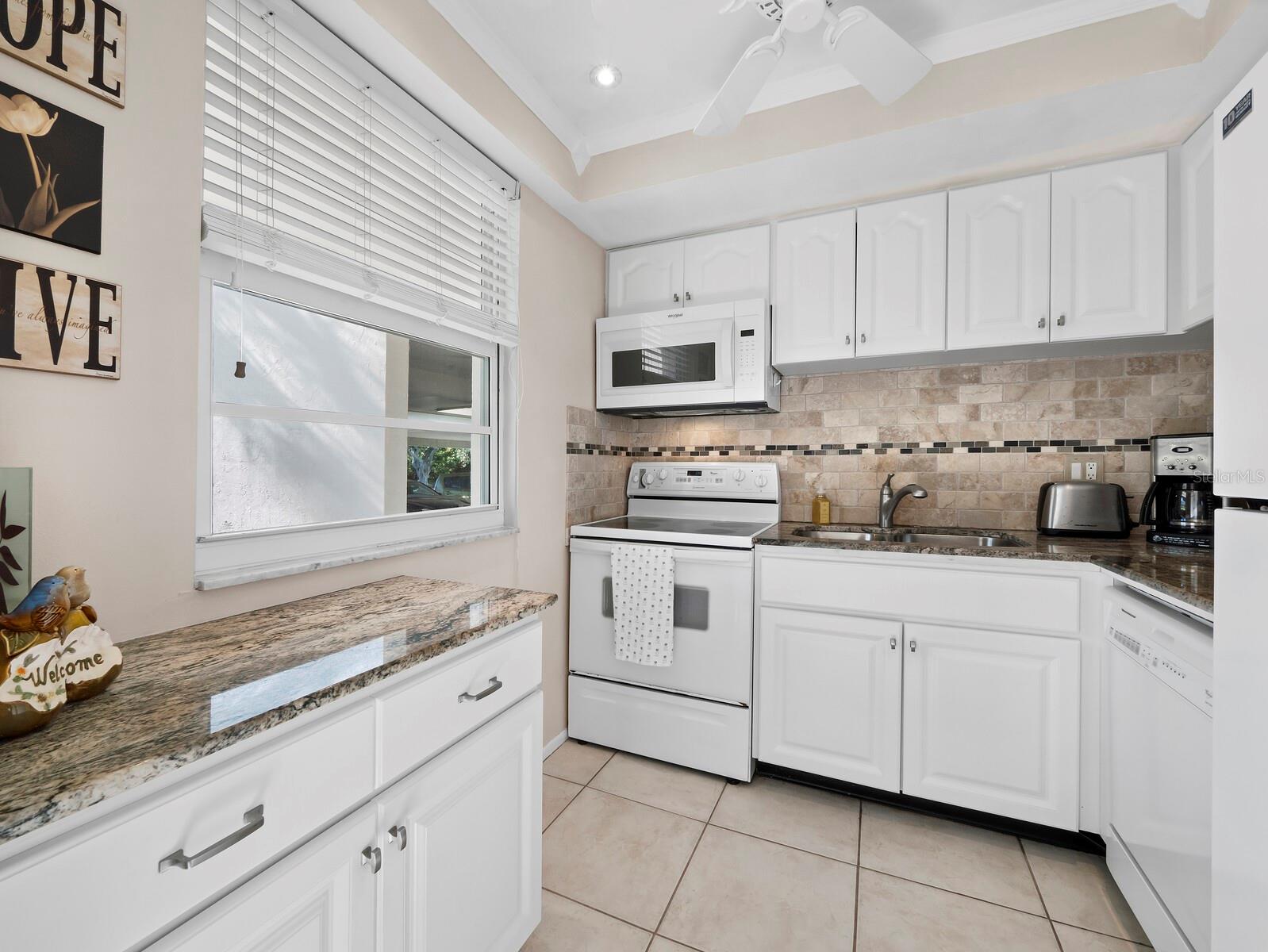 4350 CHATHAM DR #105 — photo 8