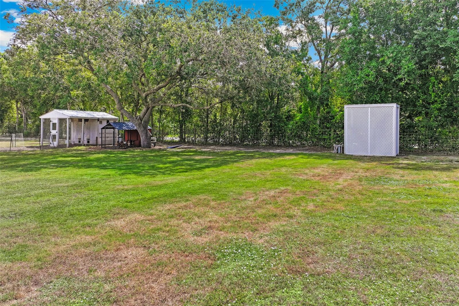 7565 CASTLE DR — photo 56