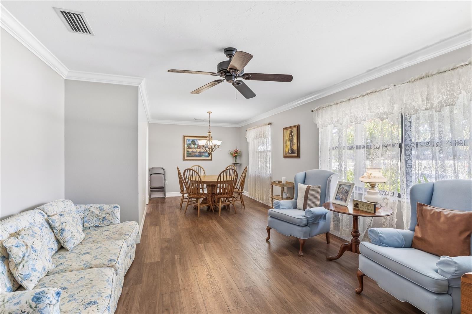 7565 CASTLE DR — photo 16