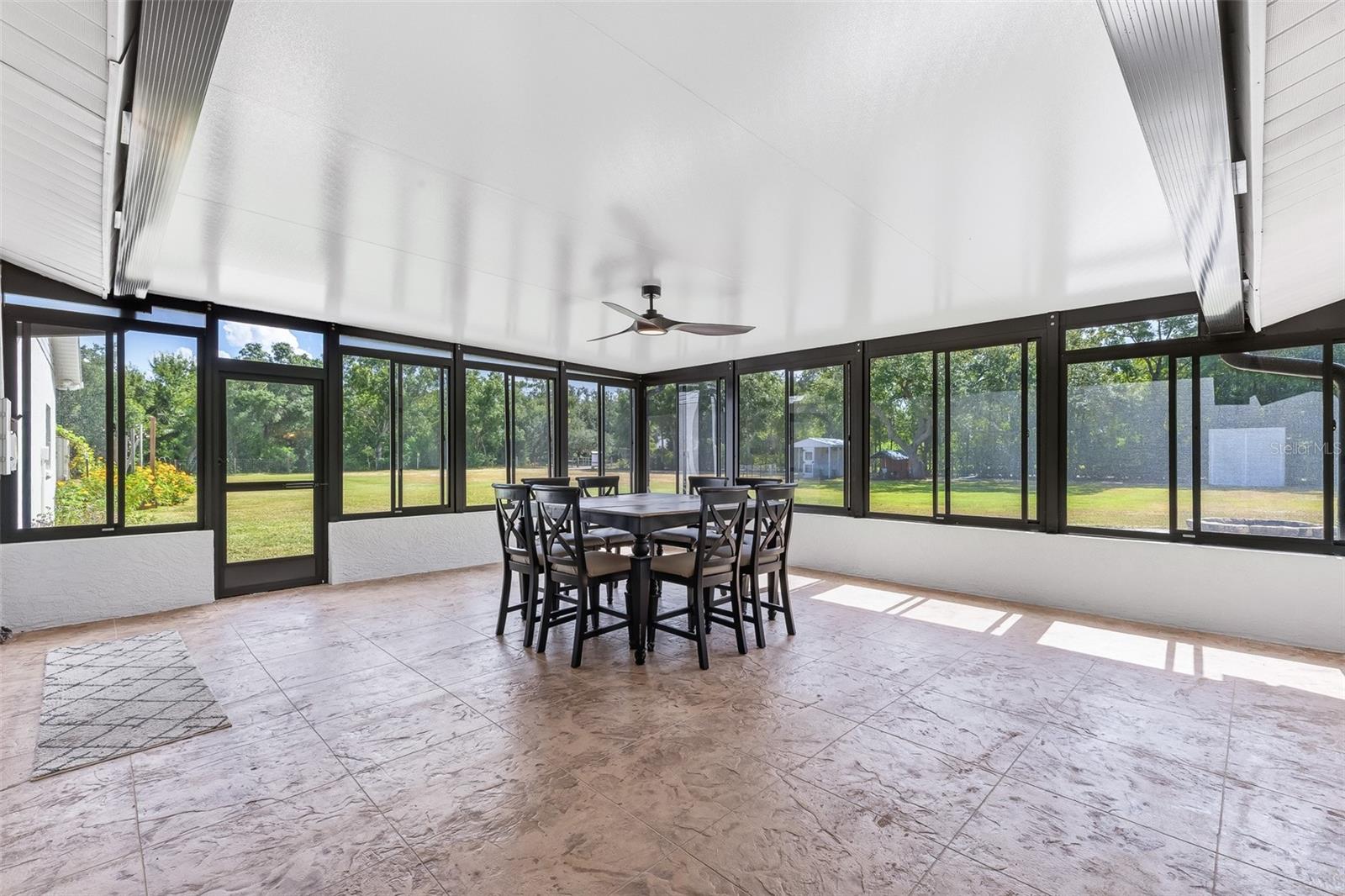 7565 CASTLE DR — photo 44