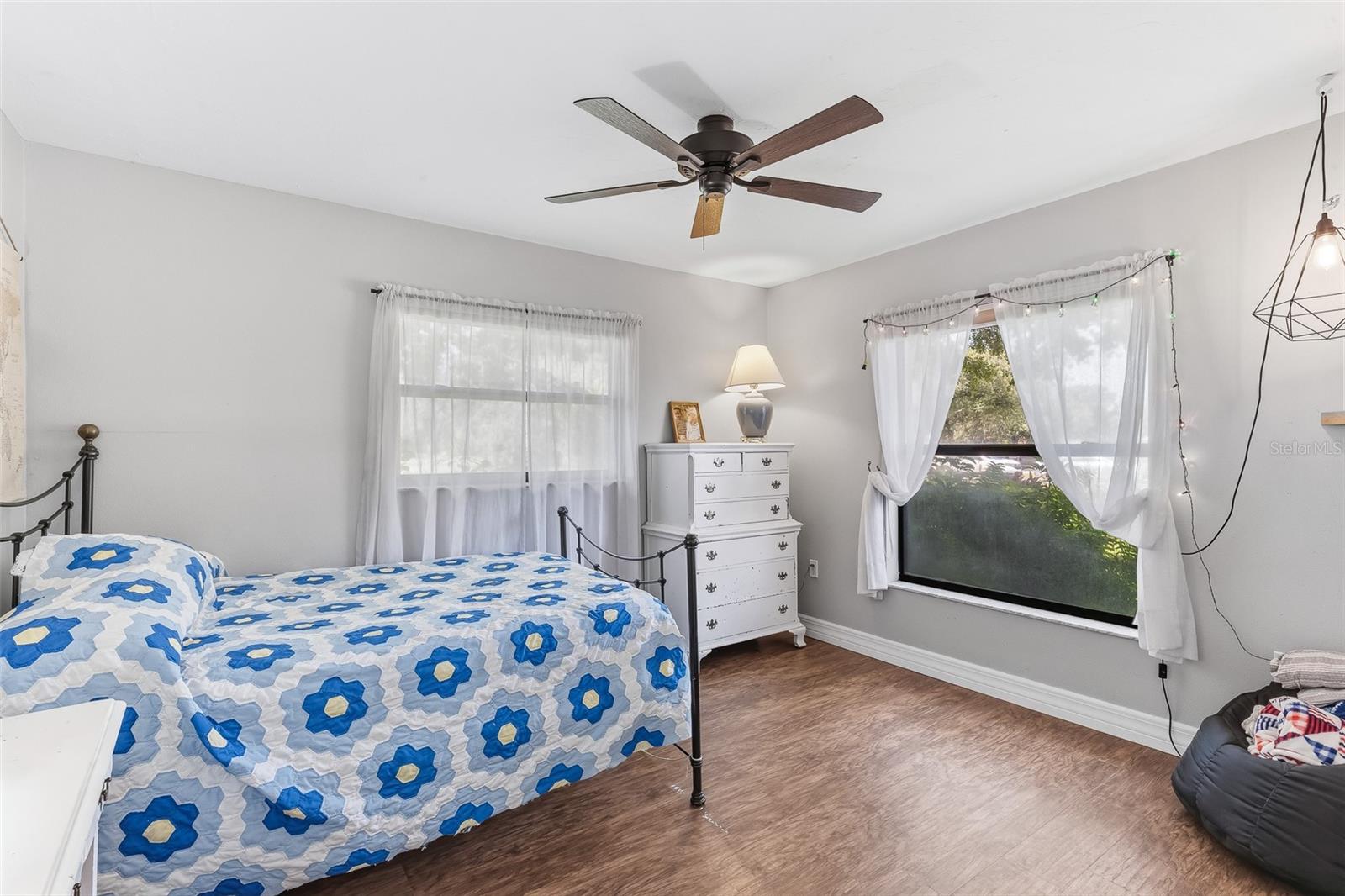 7565 CASTLE DR — photo 24
