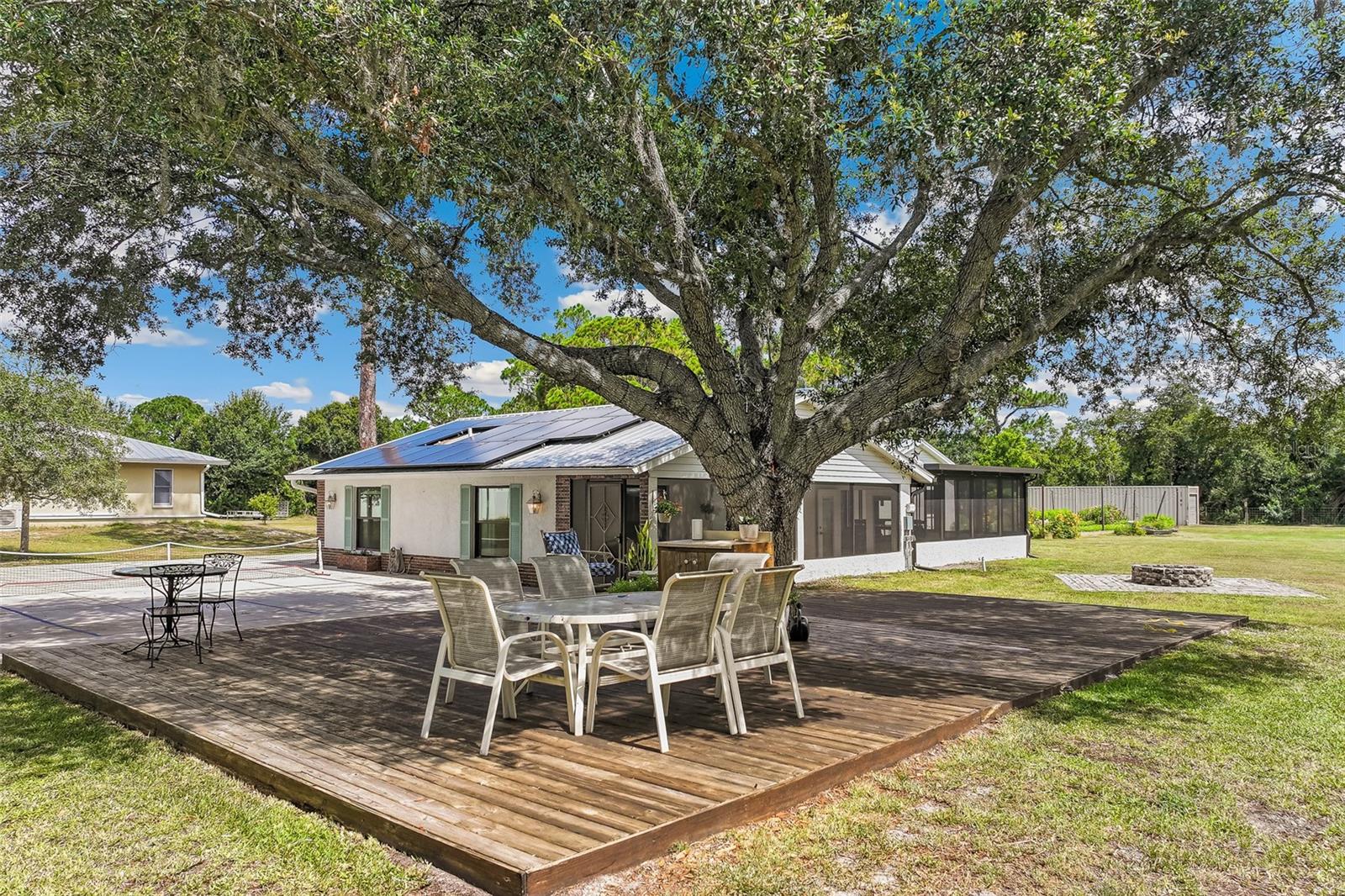 7565 CASTLE DR — photo 47