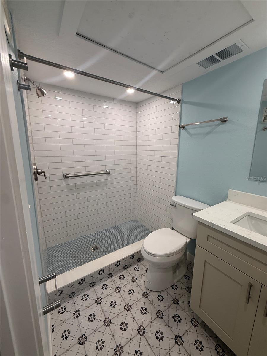 171 MEDALLION BLVD #B — photo 16