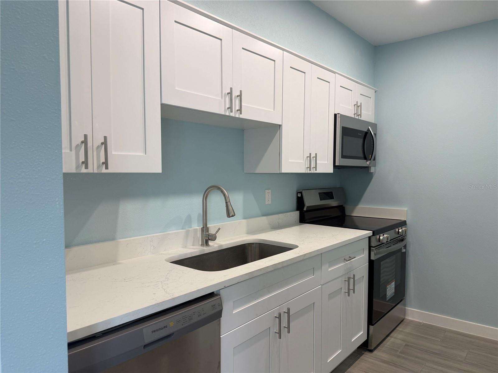 171 MEDALLION BLVD #B — photo 20