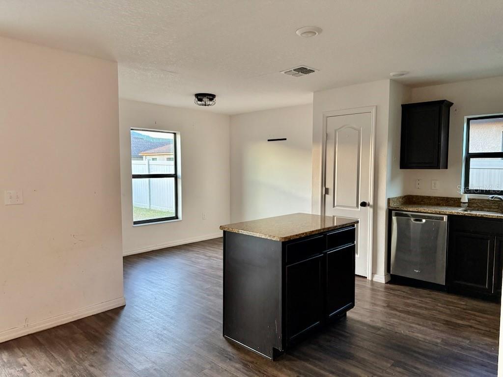 1740 CHATHAM GREEN CIR — photo 3