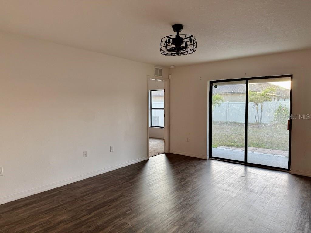 1740 CHATHAM GREEN CIR — photo 4