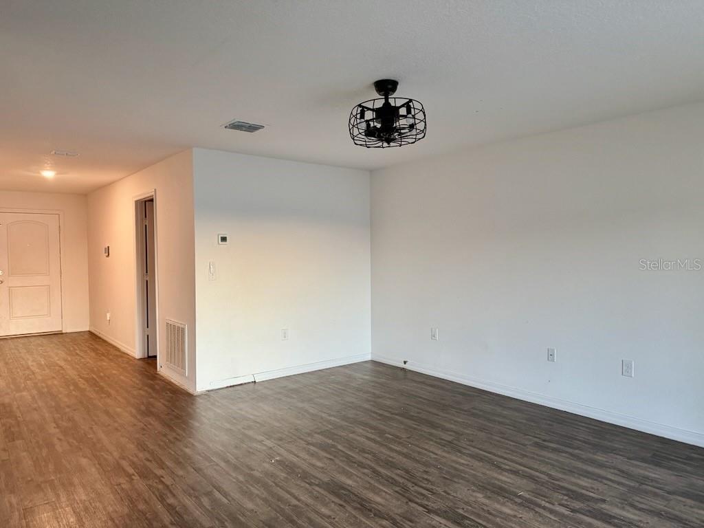 1740 CHATHAM GREEN CIR — photo 5