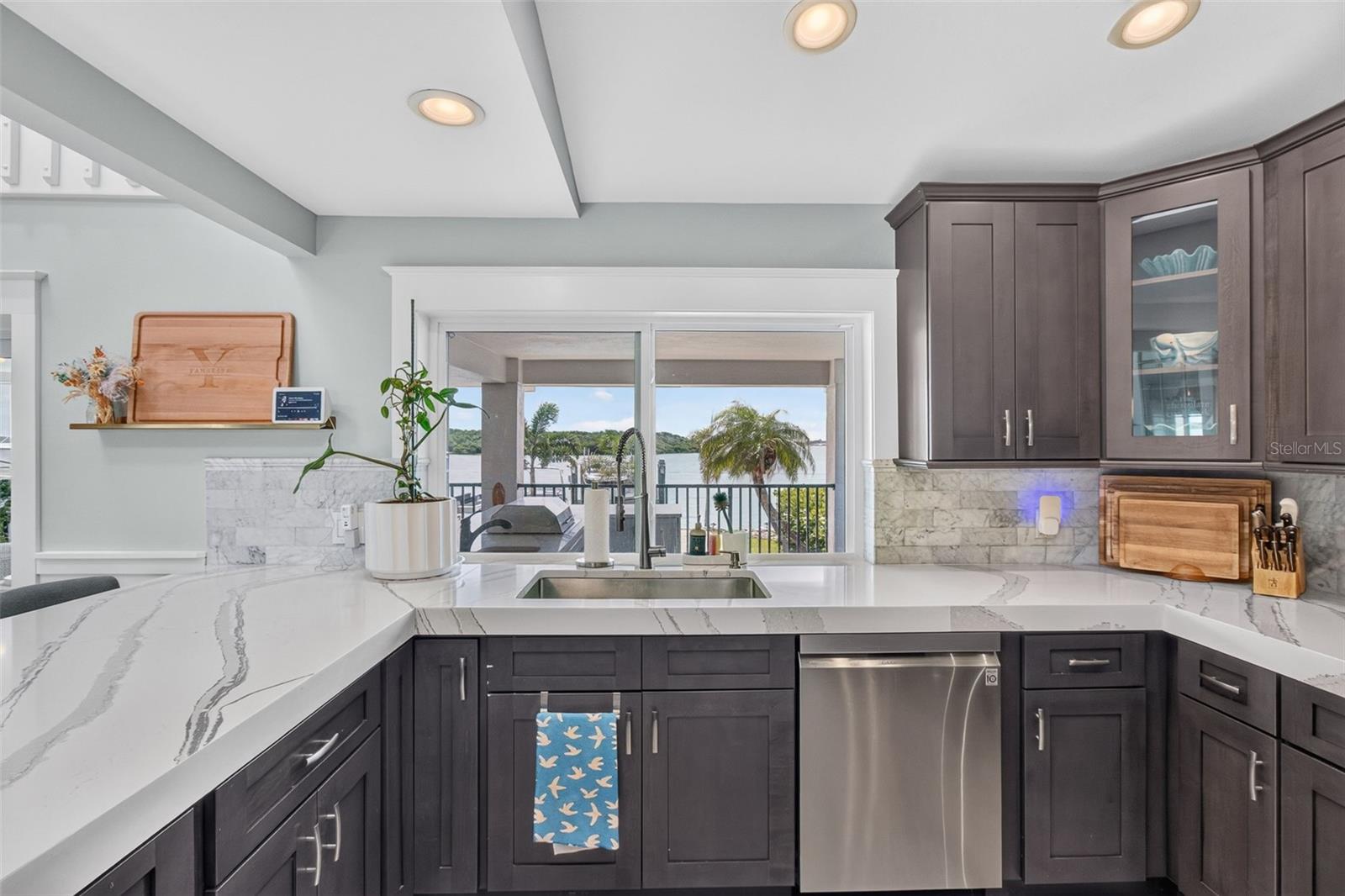 503 JOHNS PASS AVE — photo 15