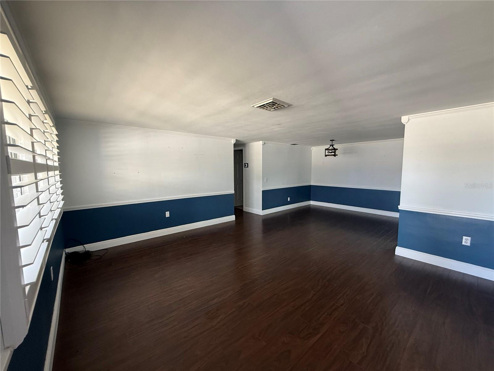5240 SCHOOL RD — photo 3