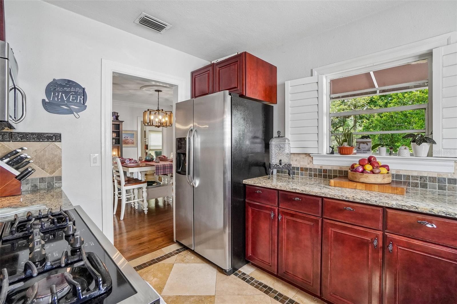 1204 E PARK CIR — photo 32