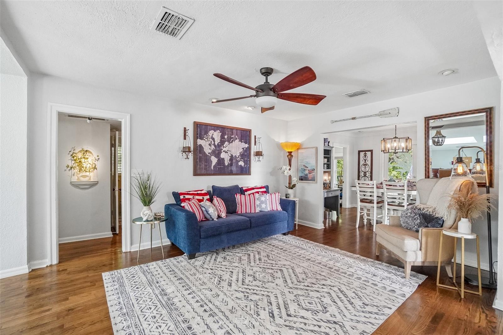 1204 E PARK CIR — photo 22