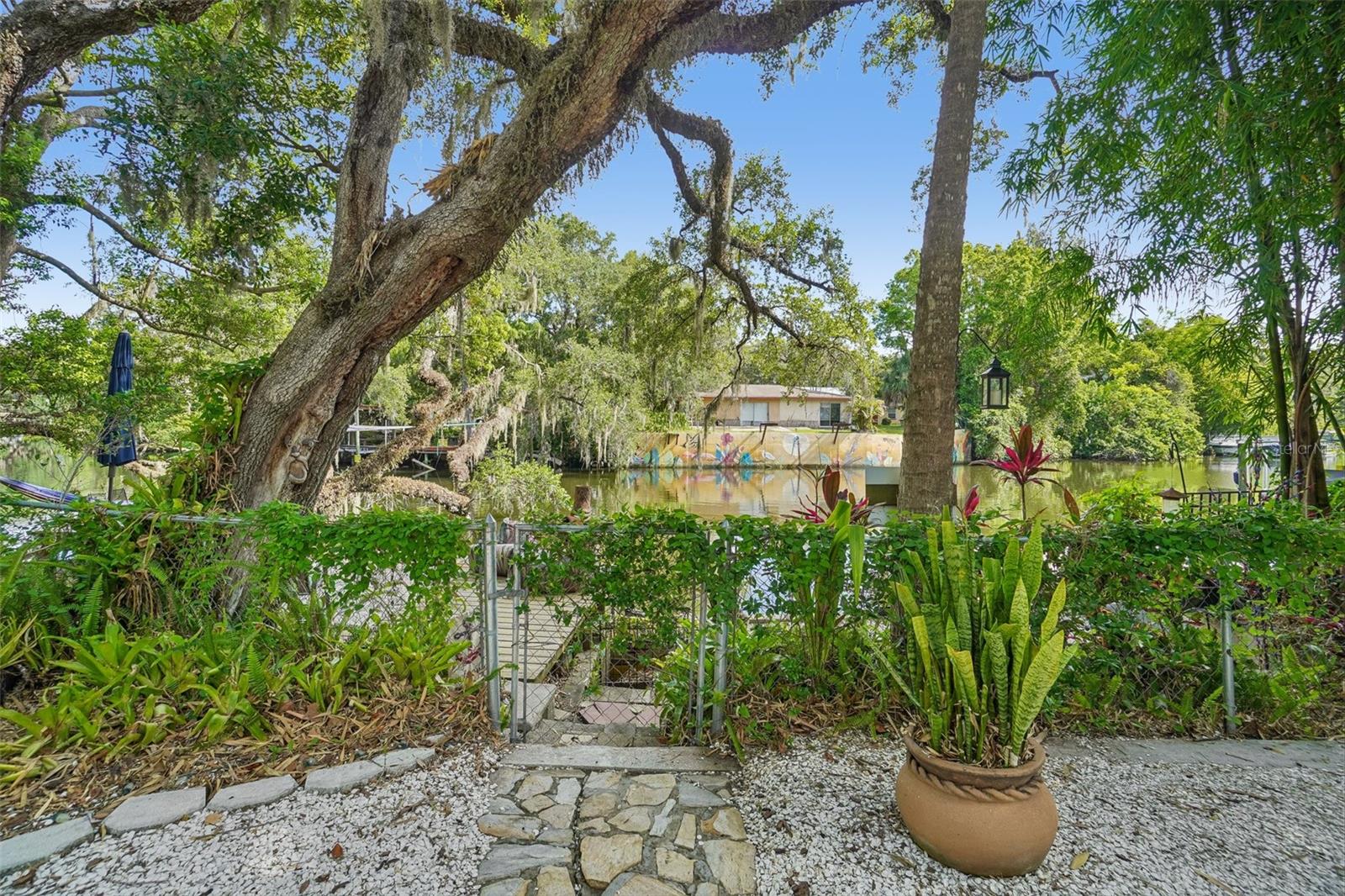 1204 E PARK CIR — photo 63