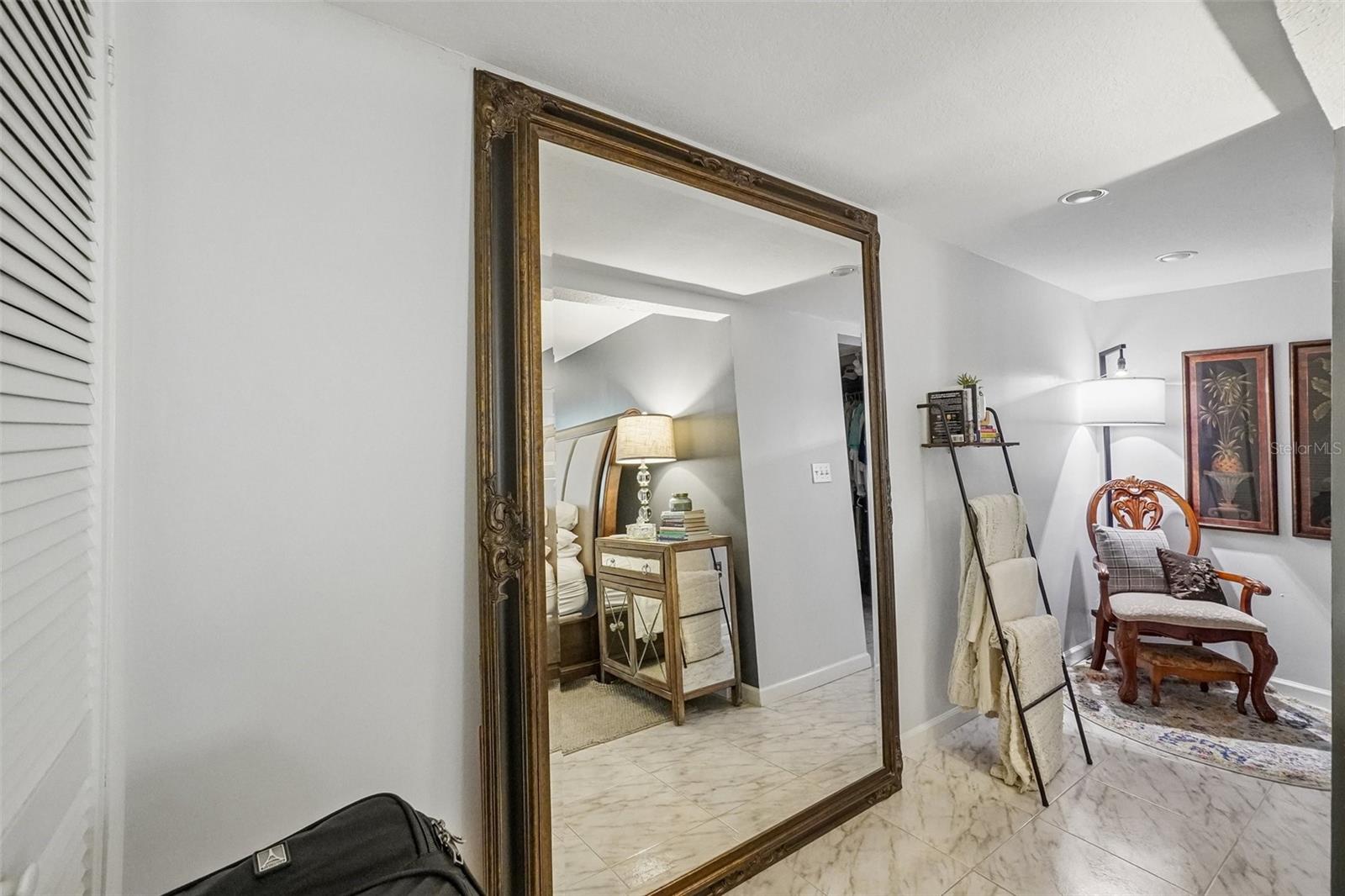 1204 E PARK CIR — photo 44