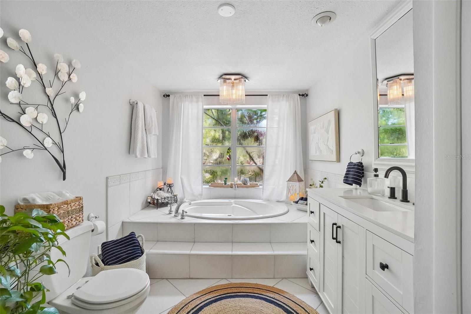1204 E PARK CIR — photo 39