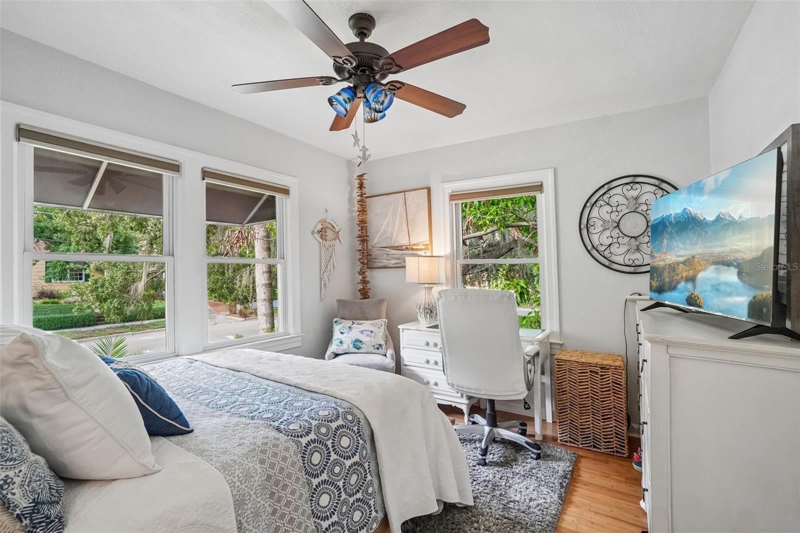 1204 E PARK CIR — photo 47