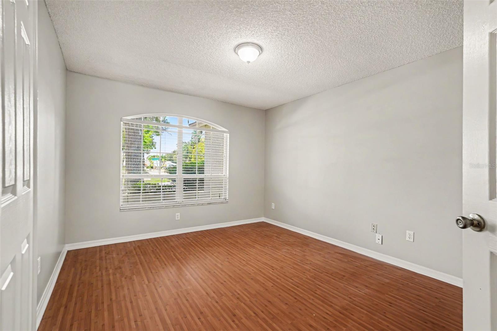 2909 STARMOUNT DR — photo 16