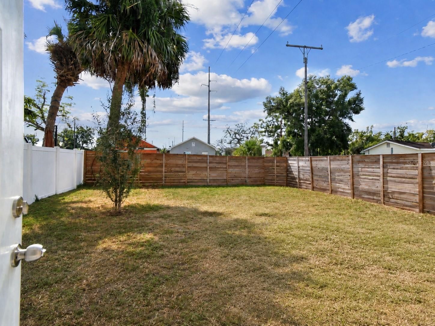 2601 E LAKE AVE #A — photo 36