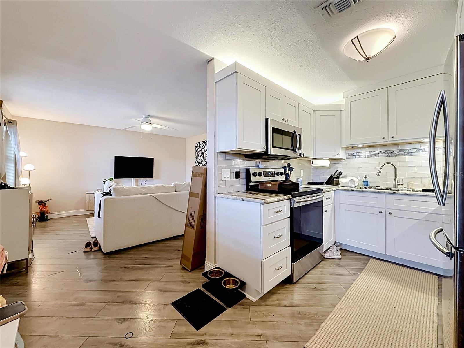4050 4TH ST N #304 — photo 3
